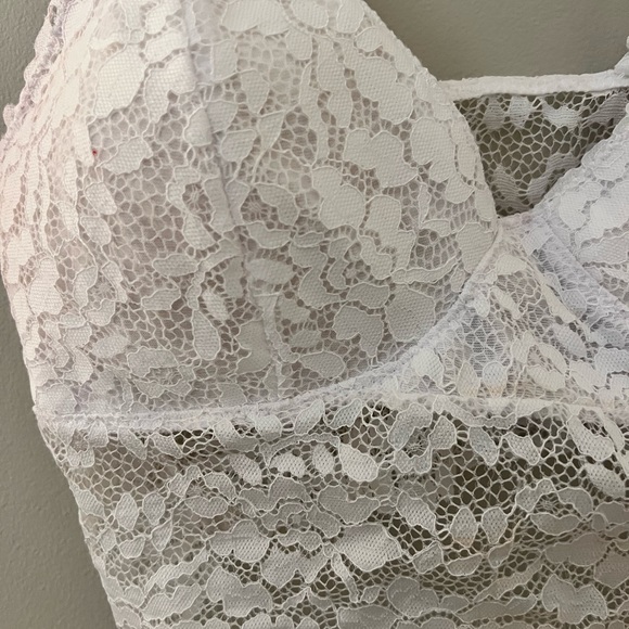 White lace bra size large - Picture 2 of 7